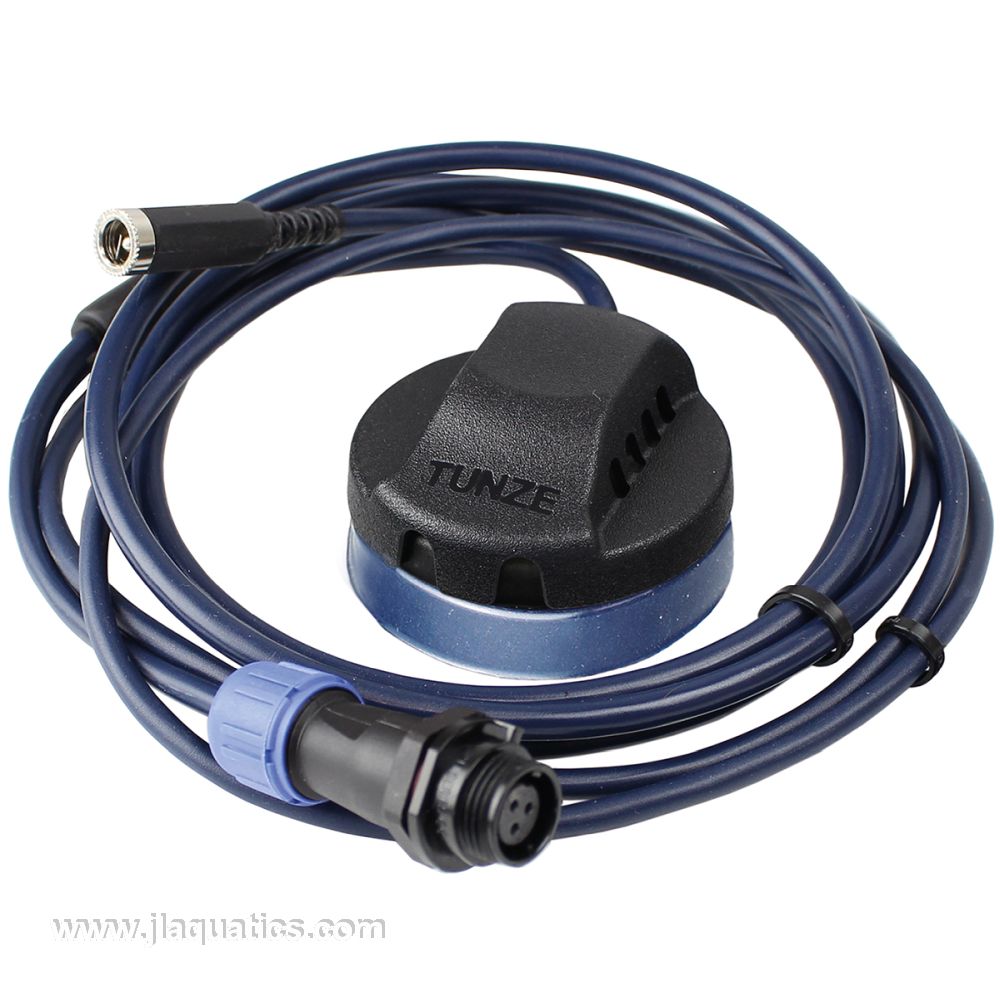 Tunze Osmolator 3154 close-up of sensor for ATO water level and cable to connect to the aquarium controller