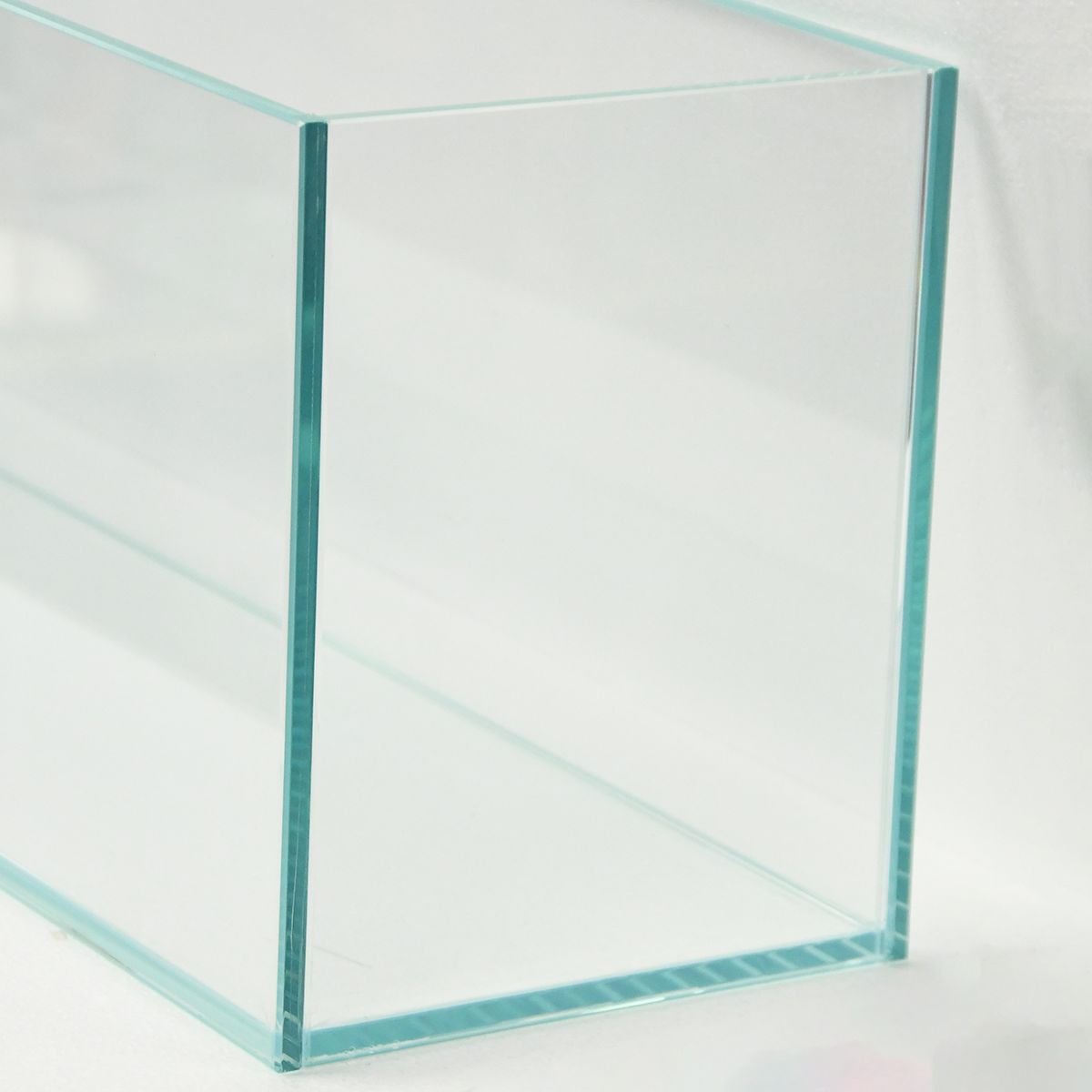glass seams on the Aqua Japan Rimless Ultra Clear Long 90B Aquarium