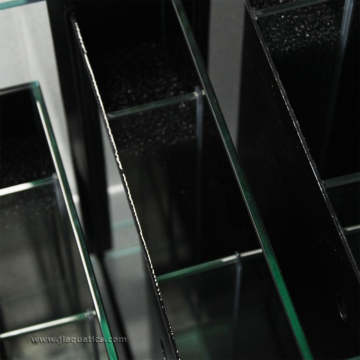 Aqua Japan All In One 3-1 Peninsula Set built in media compartment close-up