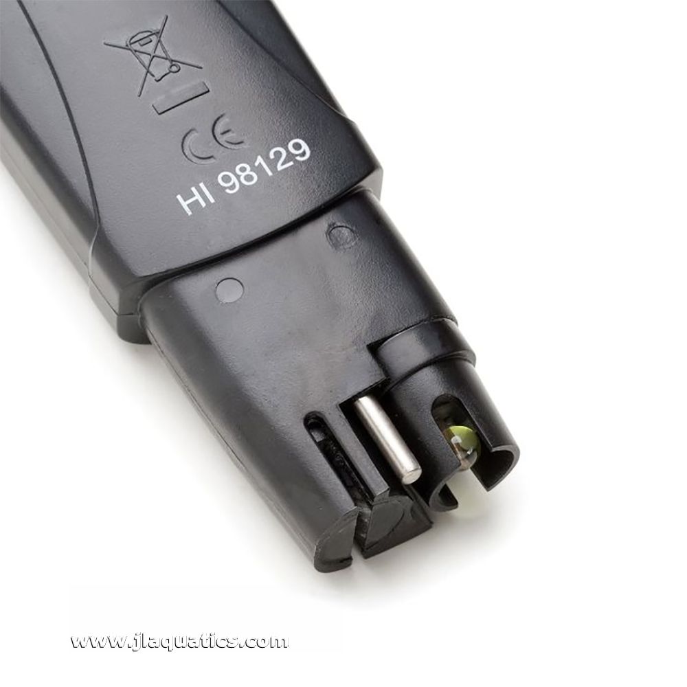 Hanna PH/Conductivity/TDS Tester - HI98129 close-up of various probes and sensors on this aquarium water tester