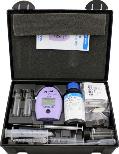 Hanna Low Range Nitrate Checker package contents overview